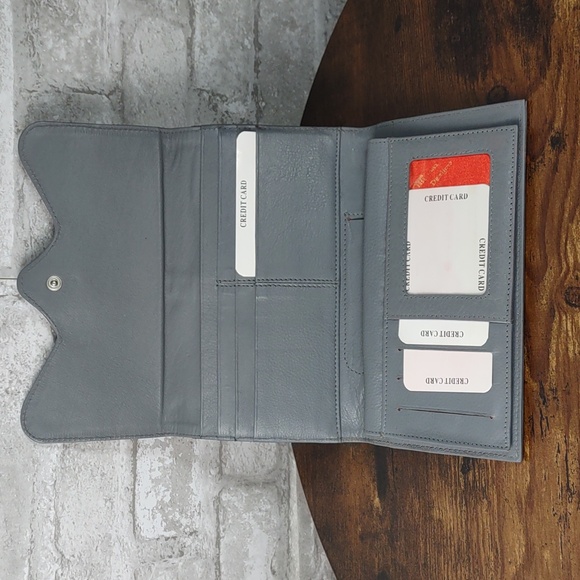 Michael Rome Designs Leather Tri-Fold Wallet - Picture 5 of 10